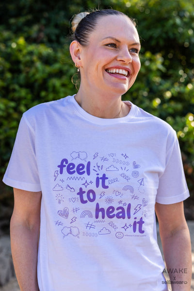 AWAKE ACADEMY COLLAB - "Feel it to Heal it" - Purple Print - T-Shirt White Shirts Selfawear 