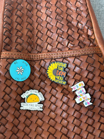"It's Ok - Not to be Ok" - Pin Pins Selfawear 