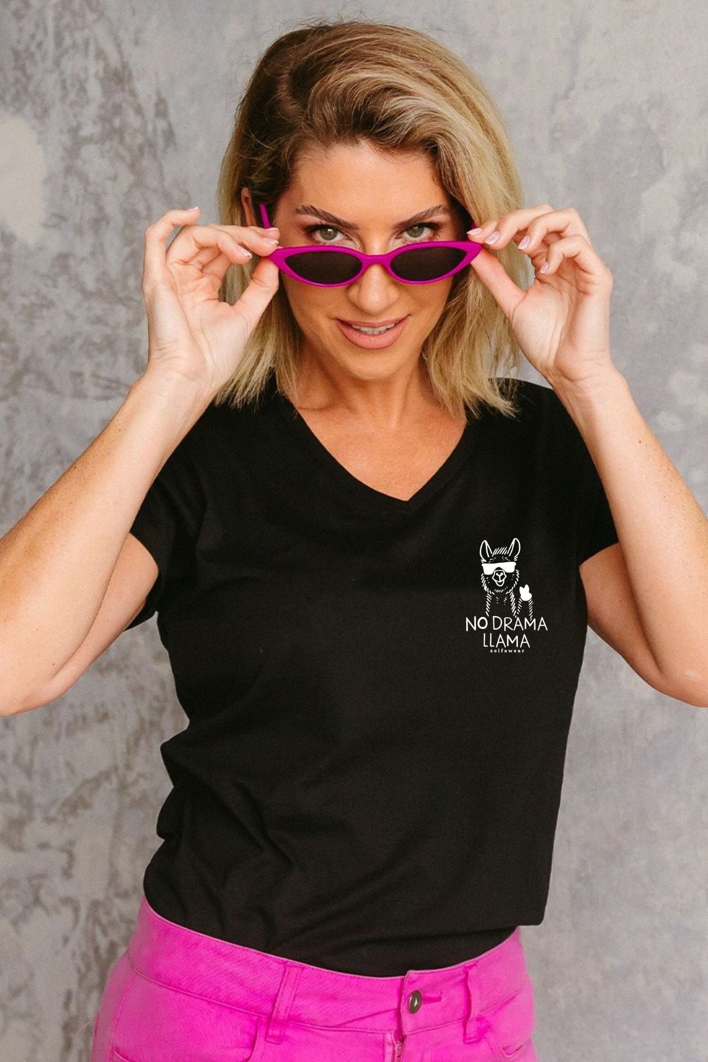 No Drama Llama V-Neck T-Shirt Black V-Necks Selfawear 