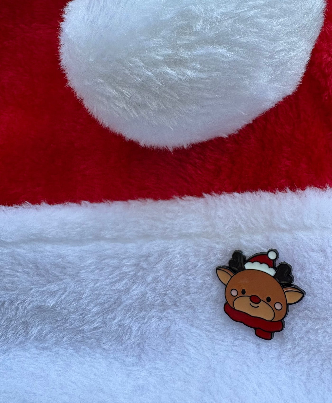 "Reindeer" - Pins Pins Selfawear 