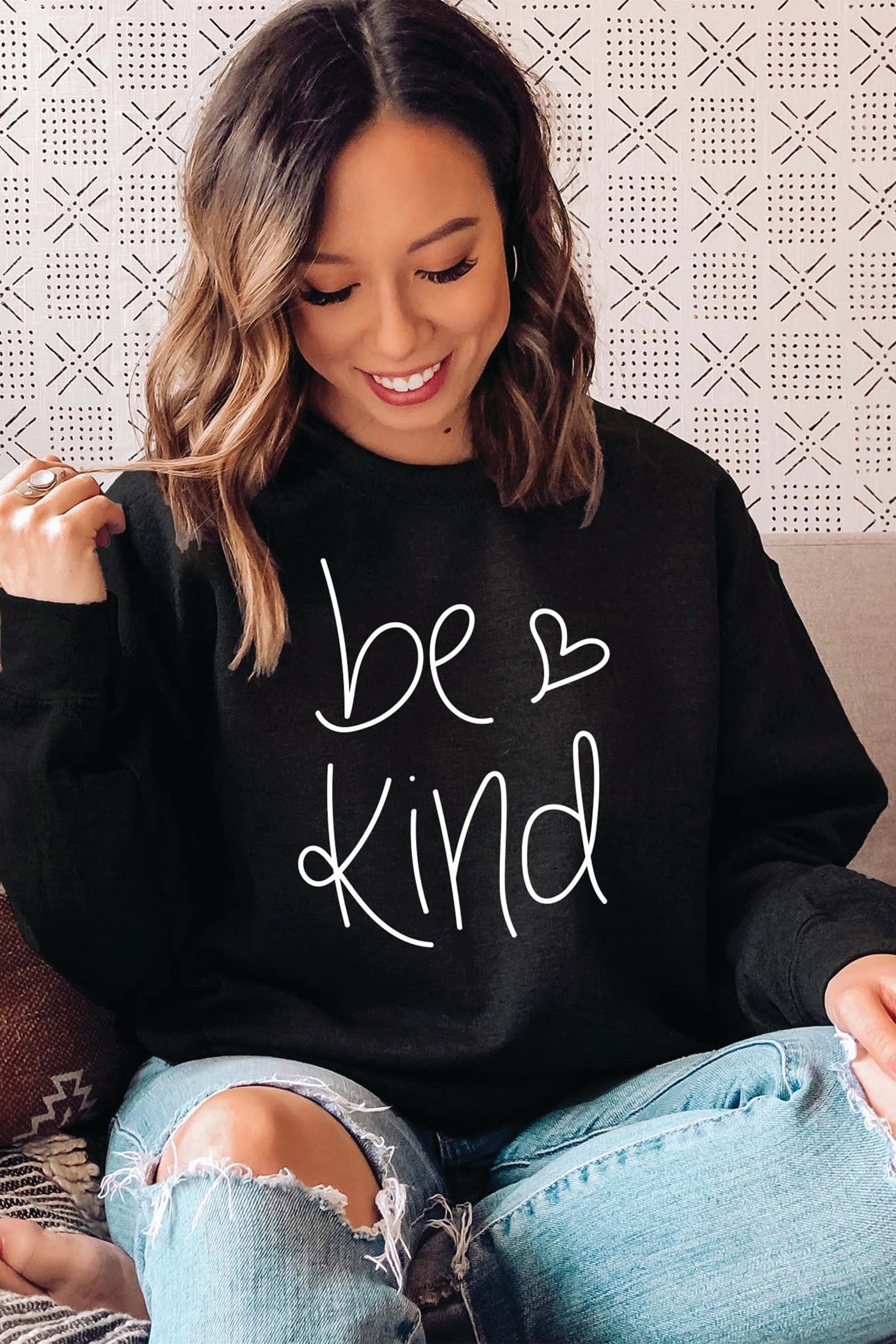 Be Kind Heart Sweatshirt Black Sweatshirt Selfawear S 